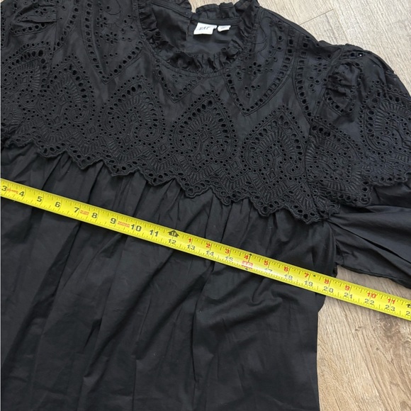 GAP • Eyelet Mockneck Shirt - Picture 5 of 13